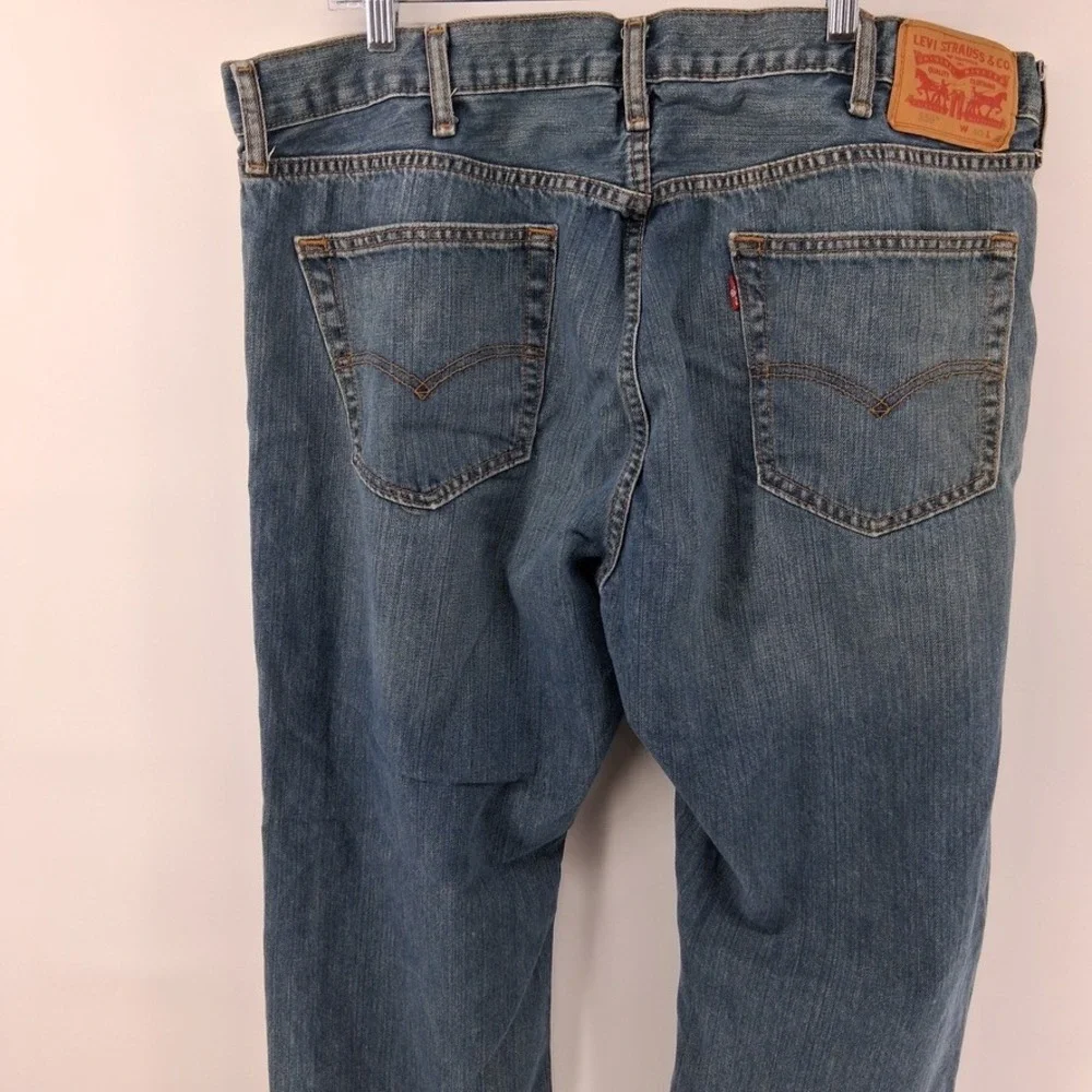 Levi's 550 Jeans Mens 40x30 Medium Wash Blue Relaxed Fit Five Pocket Solid
